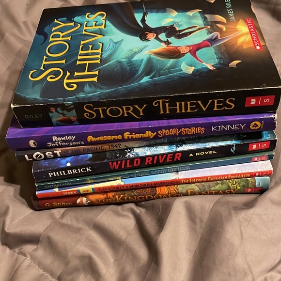 Lot of 7 Books - Picture 16 of 16